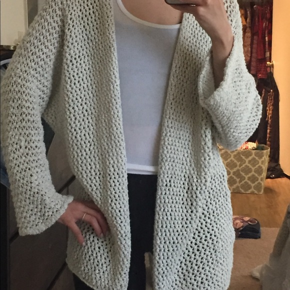 BRANDY MELVILLE- Knit Cardigan -Ash Grey - Picture 2 of 2